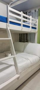 Staycation Taft Ave DLSU Green Res by darpm