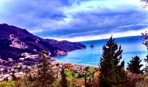 TRAVELLERS BEAUTIFUL ELEN Agios Gordios Sea