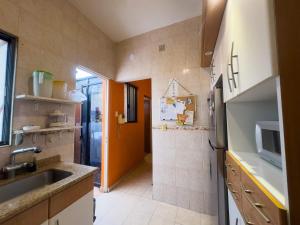 Excellent Location Wide House 5 BR Roma Sur