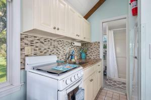 Seaside Cottages - Cottage 12 - Seas The Day