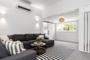 Lachies House- Central Byron