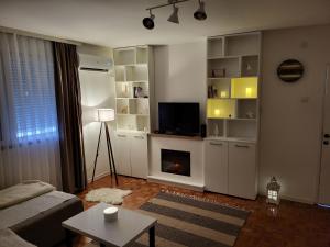 Apartman Ogledalce, 51m2, potpuno opremljeno, Kruševac Smeštaj