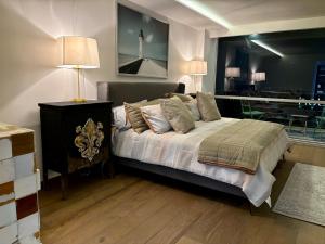 Santa Fe, Spectacular Home with Balcony