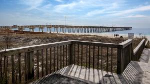 Fantastic Ocean Front 1 Bd Condo At Boardwalk in Panama City Beach!