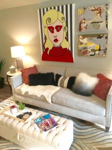 Stunning Logan Circle Apt - With Parking