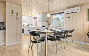 4 Bedroom Awesome Home In Hadsund