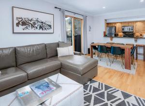 4479 Timber Falls 2001