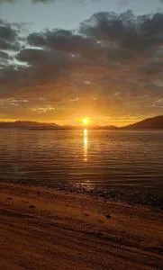 Refúgio dos Sonhos frente ao mar - Enseada do Brito