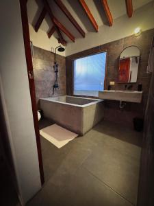 Ecoparadise Hotel