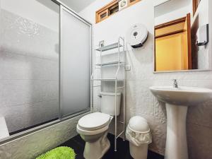 Excelente ubicación! Bellas y cómodas habitaciones en el centro de Oxapampa