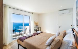 Lovely Home In Jesenice With Lake View