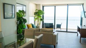 Apartment on the Malecon 2 BR Ocean View