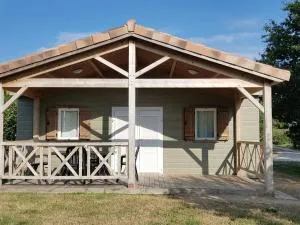 Chalet 2 Chambres avec Piscine Chauffée Près du Lac du Jaunay, Idéal Familles - FR-1-783-7 - 圣于连－德朗德