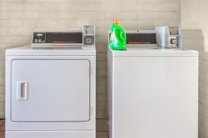 Knights Inn Dayton by Miller Lane