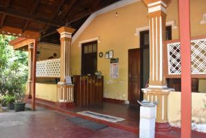 Sunray Hotel Ratnapura