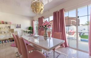 3 Bedroom Cozy Home In Rojales