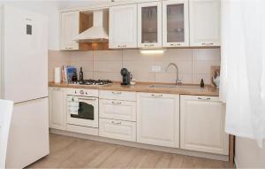 Sun-Kissed Apartment