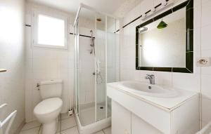 Maisons de vacances Lovely Home In Saint-Trojan-Les-Bains : Maison de Vacances 3 Chambres 