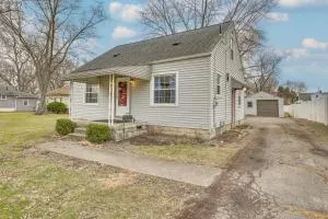5 Mi to Dtwn and YSU Pet-Friendly Youngstown Home - Boardman