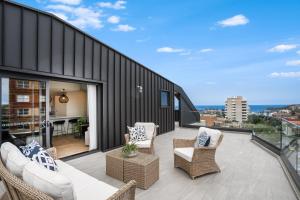 Spacious Penthouse Fabulous Harbour & Ocean Views