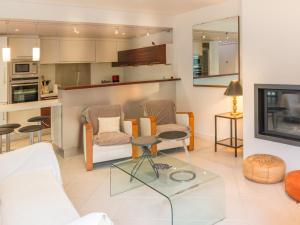 Maisons de vacances Maison familiale renovee a 150m des criques, 4 chambres, jardin prive, cheminee, parking, WiFi - FR-1-349-222 : photos des chambres