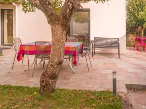 Maison famil. années 30 rénovée, au cœur du bourg, 8-10 pers. - FR-1-349-222