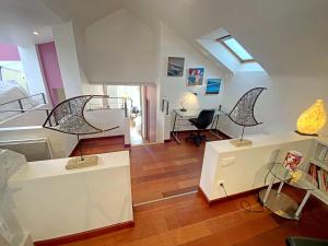 Maisons de vacances Maison familiale renovee a 150m des criques, 4 chambres, jardin prive, cheminee, parking, WiFi - FR-1-349-222 : photos des chambres