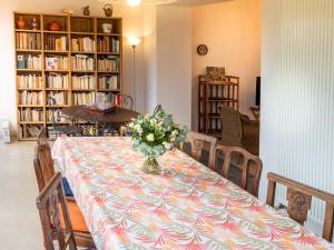 Maisons de vacances Maison familiale en front de mer a Larmor-Plage - 9 couchages, proche du centre et du casino - FR-1-349-223 : photos des chambres