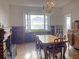 Maison familiale en front de mer à Larmor-Plage - 9 couchages, proche du centre et du casino - FR-1-349-223