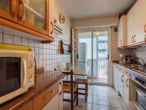 Appartements Appartement pres de la plage avec parking a Saint-Jean-de-Luz - FR-1-4-701 : photos des chambres