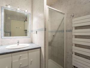 Appartements Appartement pres de la plage avec parking a Saint-Jean-de-Luz - FR-1-4-701 : photos des chambres