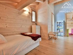 Chalets Chalet 5 chambres pour 8 pers. avec Wi-Fi et garage au Grand-Bornand - FR-1-391-199 : photos des chambres