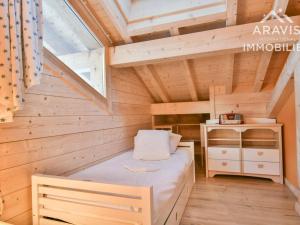 Chalets Chalet 5 chambres pour 8 pers. avec Wi-Fi et garage au Grand-Bornand - FR-1-391-199 : photos des chambres
