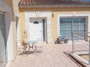Maisons de vacances Villa T6 en Ardeche avec Piscine et Animaux Acceptes - FR-1-382-220 : photos des chambres