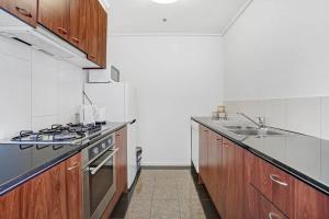 City Point - Luxury Apt with parking pool tennis