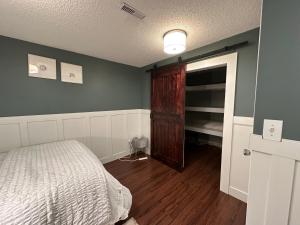 1Bed Cozy Retreat & Spacious Lounge