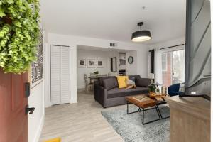 Cozy UF Condo - Near Shands UF VA on Archer Road !