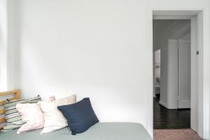 Level Access, 2 Mins Walk to Corso, Wharf, Harbour