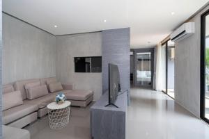 Tropical Pool View 2 BR Apartment CTG B207-8 in Tropics Kamala Residence