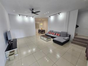 Cahaya Villa 2452