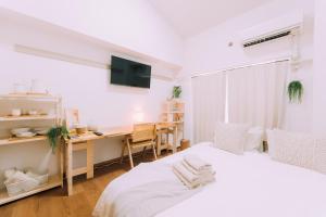 New! Top 7th floor 702 Japandi loft in Prime Location