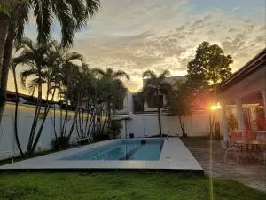 Jay's Villa A - Anunas