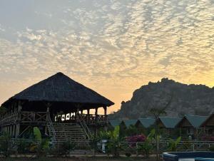 Mowglis Cafe Hampi & Guest House
