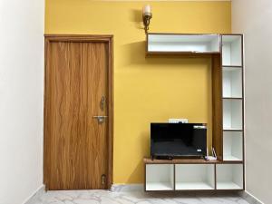 1BHK near Sarjapur road with lift 102