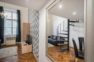 Robinia Downtown Apartment