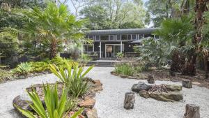 Tanglewood Pearl Beach- firepit, pet friendly, stroll to beach