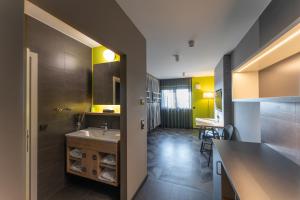 Quadruple Room with Bathroom room in House of Records