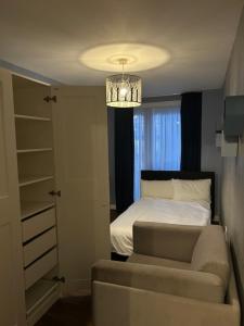 Spacious Single Room