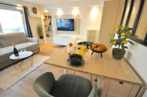 MONACO # MENTON - 4 PERSONS - HYPERCENTER - PRIVATE PARKING - CLIM - FULL RENOVATED - FAST WIFi