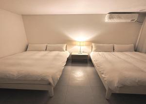 New Jins House - 5mins to Myeongdong station, 3 rooms, big living rooms